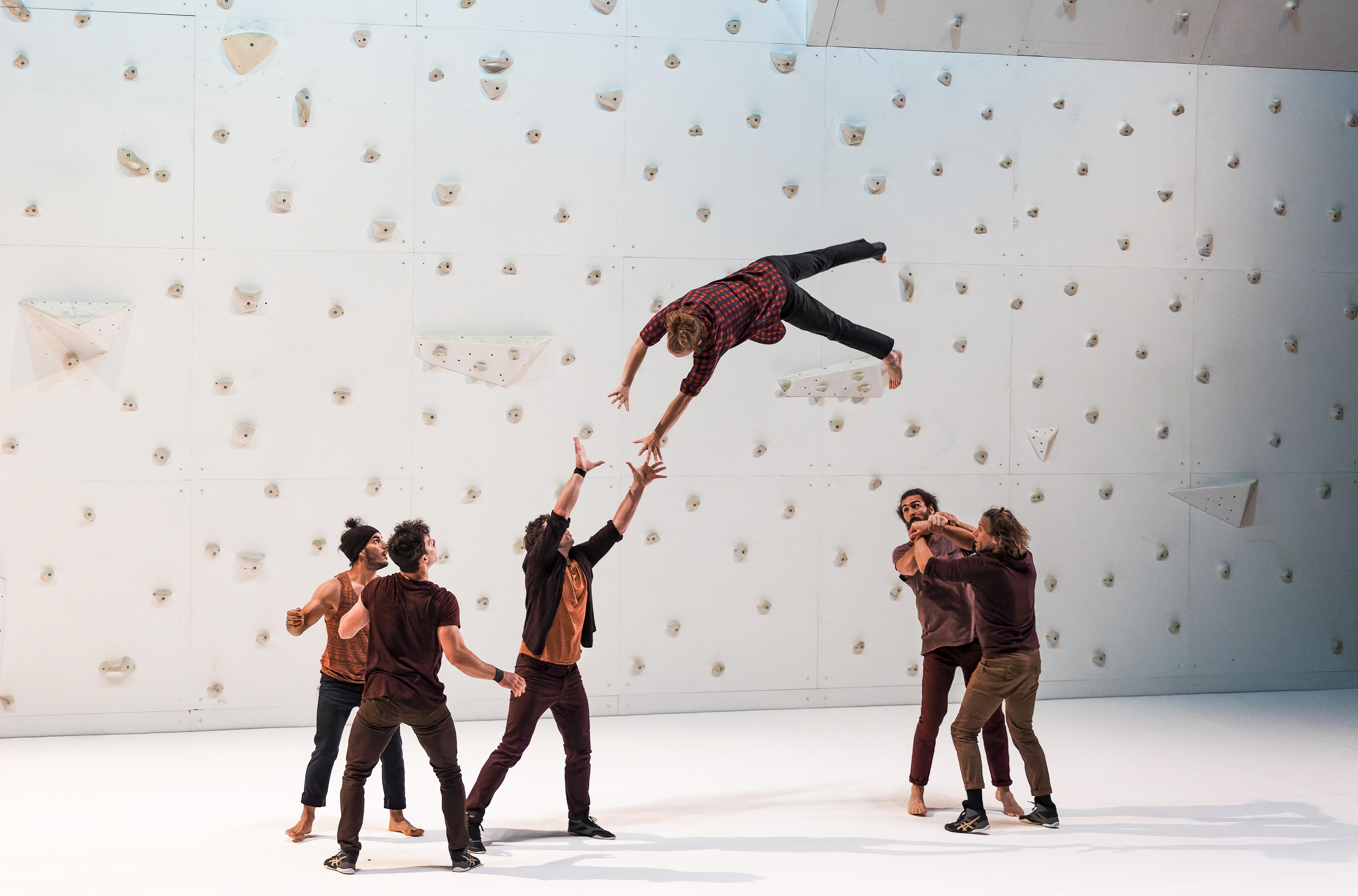 Amazon.com: Anatomie appliquée à la danse: 9782851800343